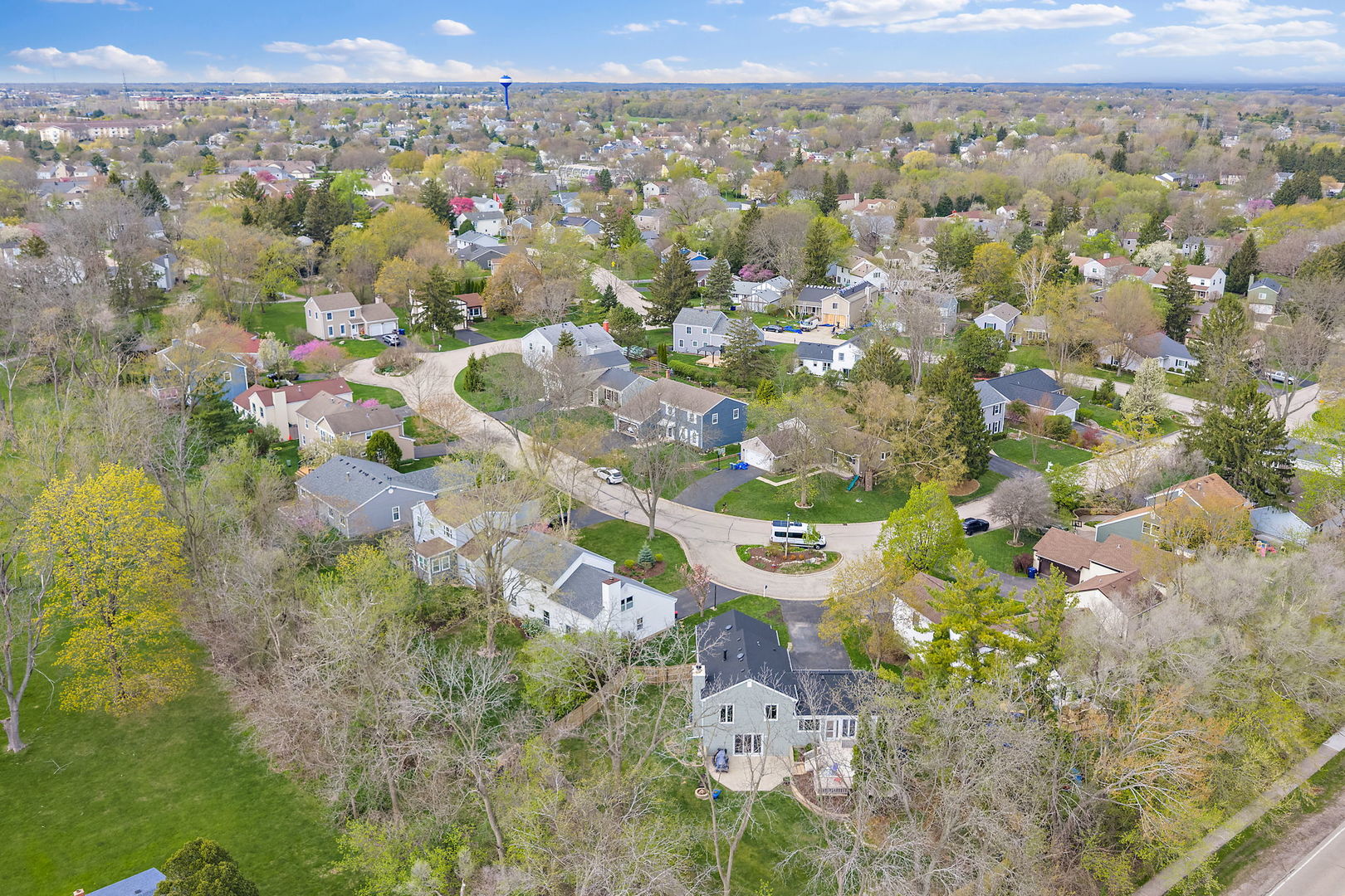 4931 CARRIAGE Drive, Gurnee, IL 60031