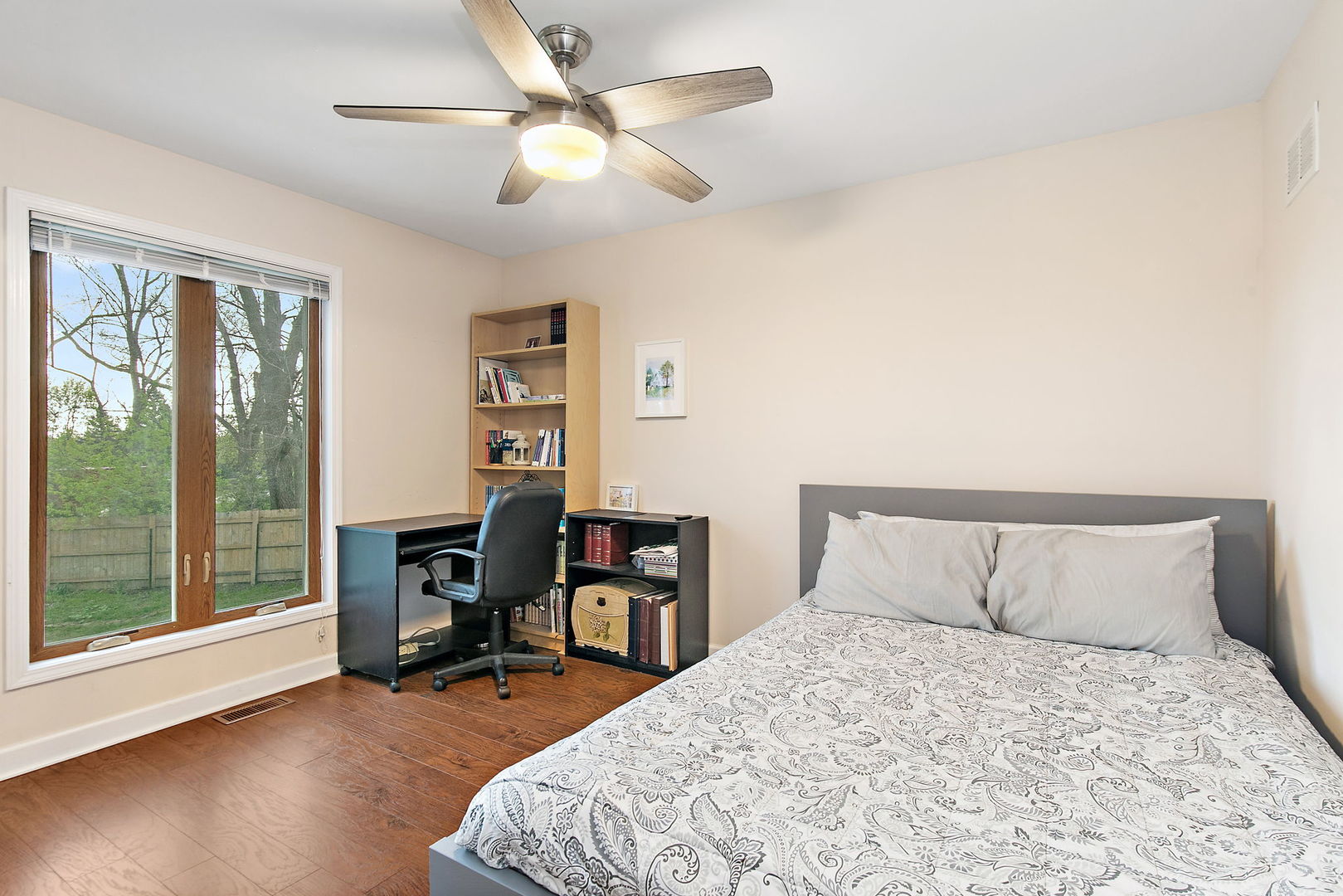 4931 CARRIAGE Drive, Gurnee, IL 60031