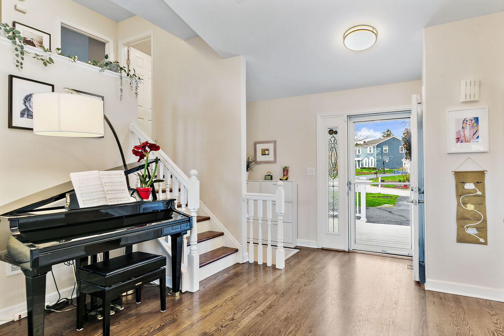 4931 CARRIAGE Drive, Gurnee, IL 60031