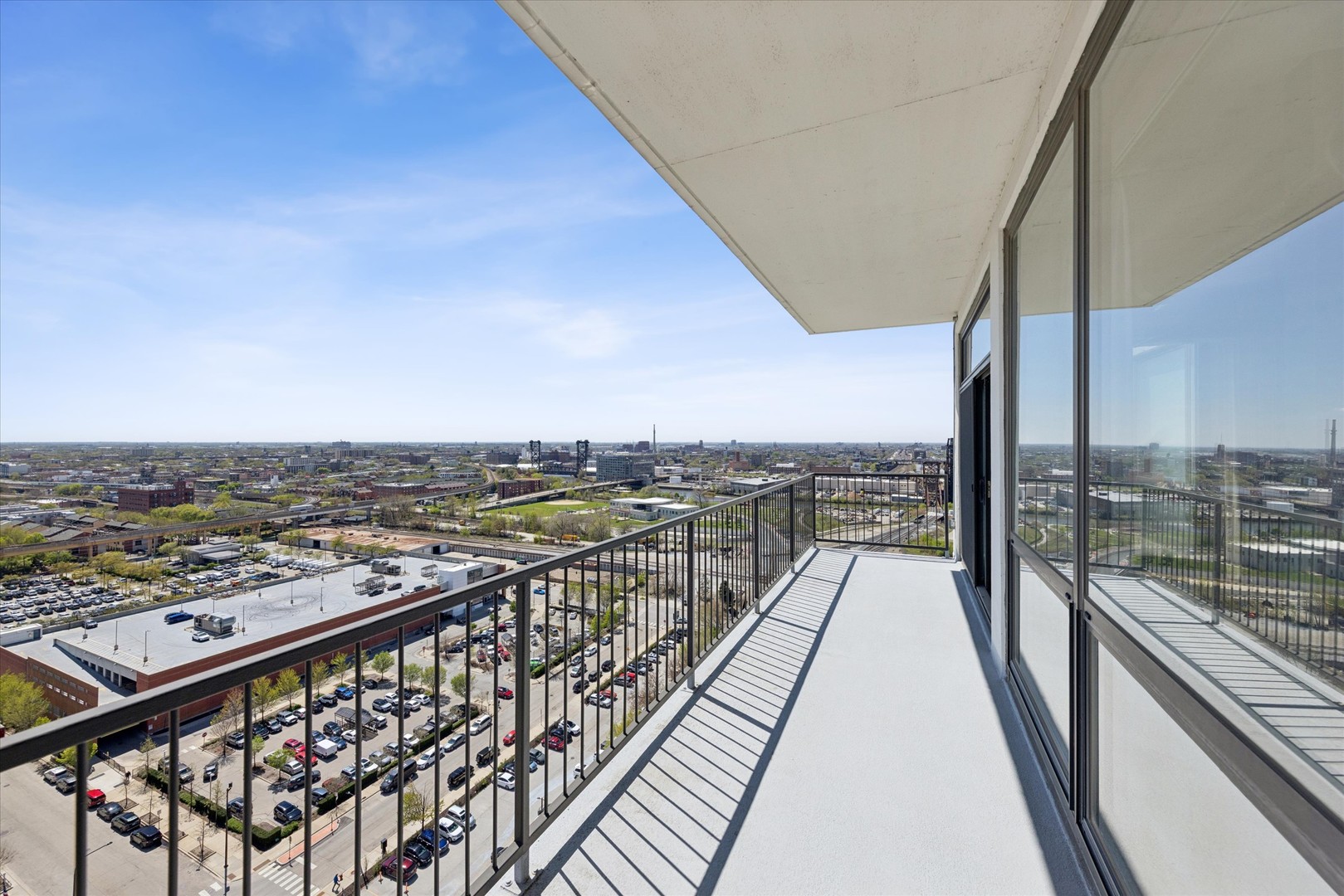 1530 S State Street #17R, Chicago, IL 60605