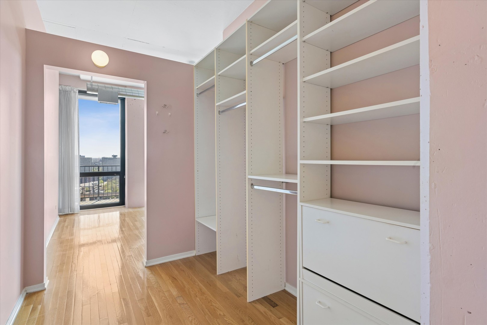 1530 S State Street #17R, Chicago, IL 60605