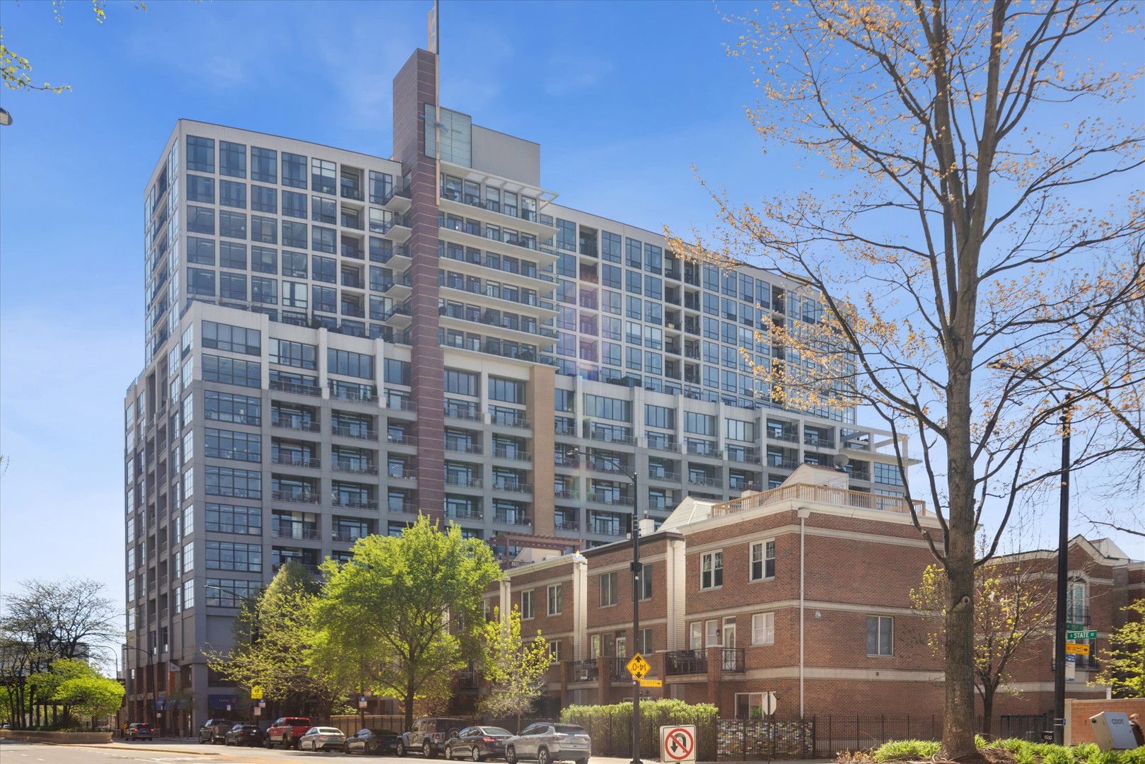 1530 S State Street #17R, Chicago, IL 60605