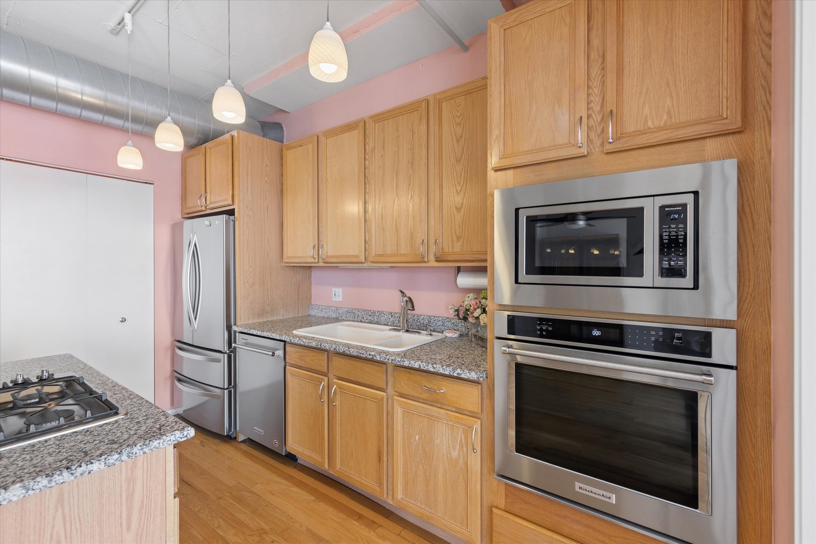 1530 S State Street #17R, Chicago, IL 60605