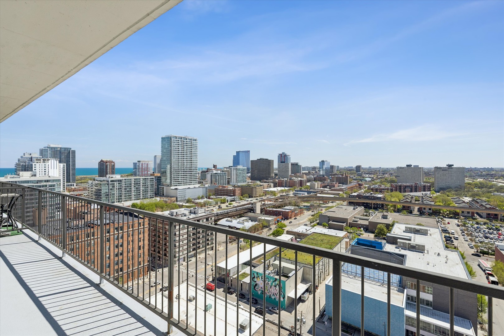 1530 S State Street #17R, Chicago, IL 60605