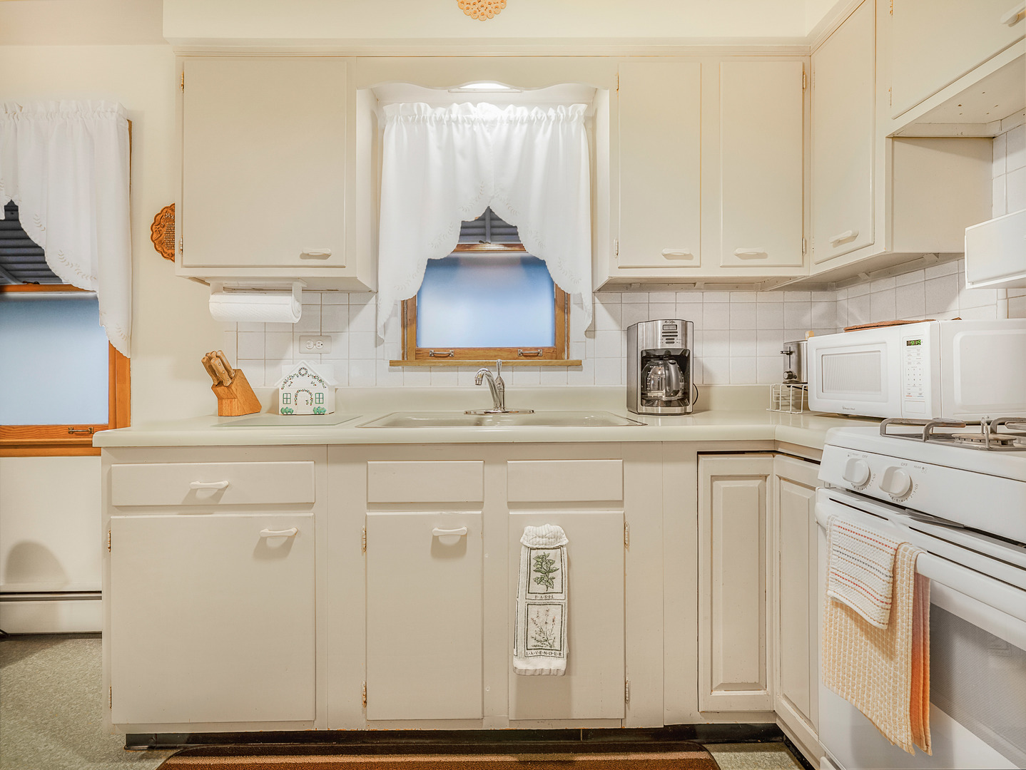 2429 N Newcastle Avenue, Chicago, IL 60707