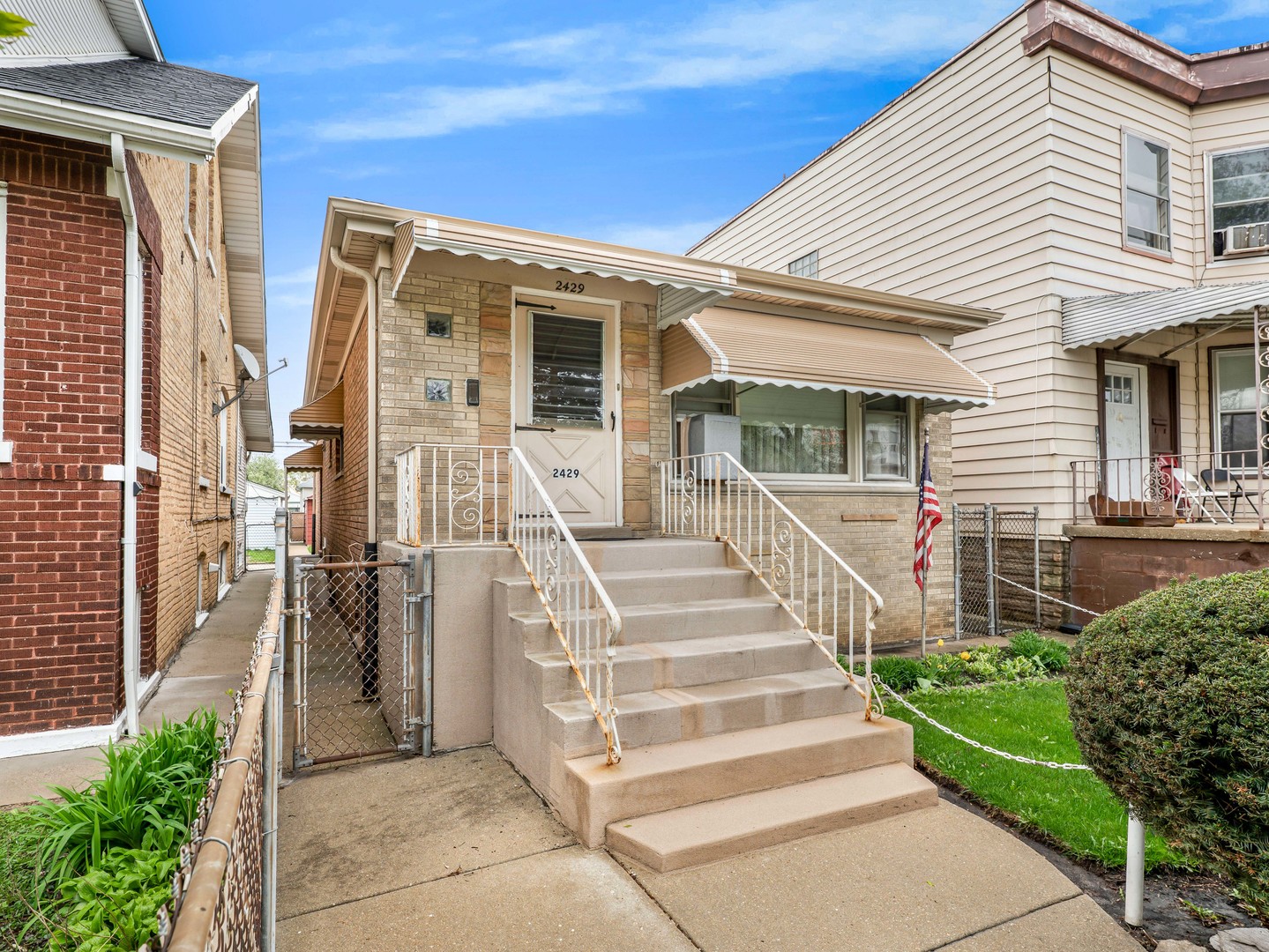 2429 N Newcastle Avenue, Chicago, IL 60707