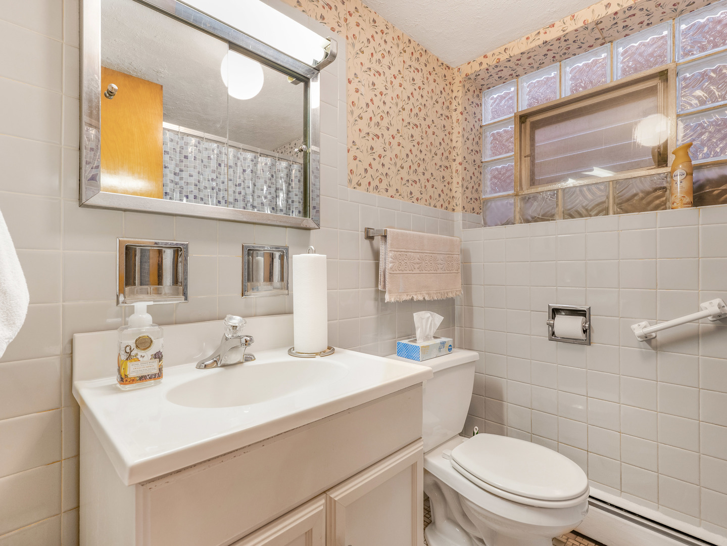 2429 N Newcastle Avenue, Chicago, IL 60707