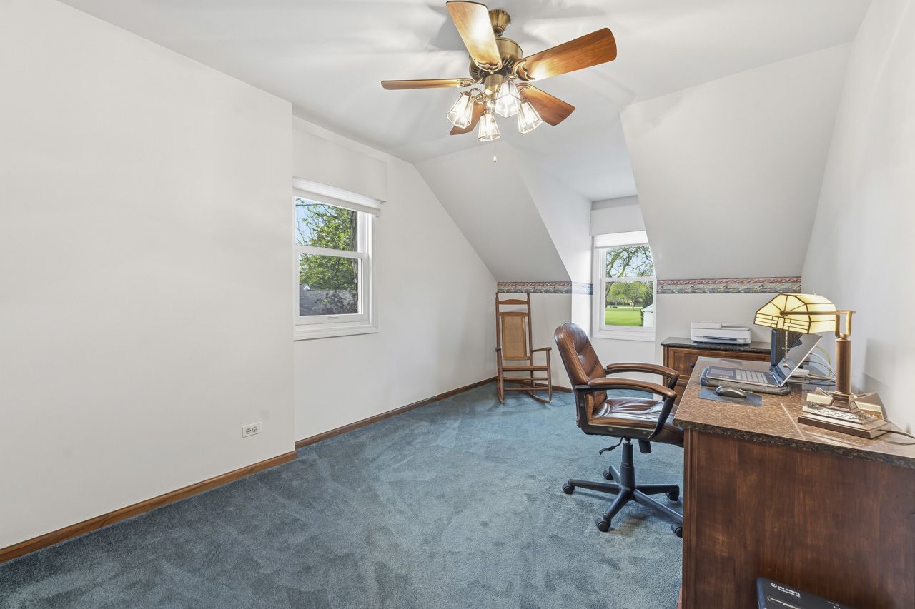 63 Country Club Drive, Prospect Heights, IL 60070