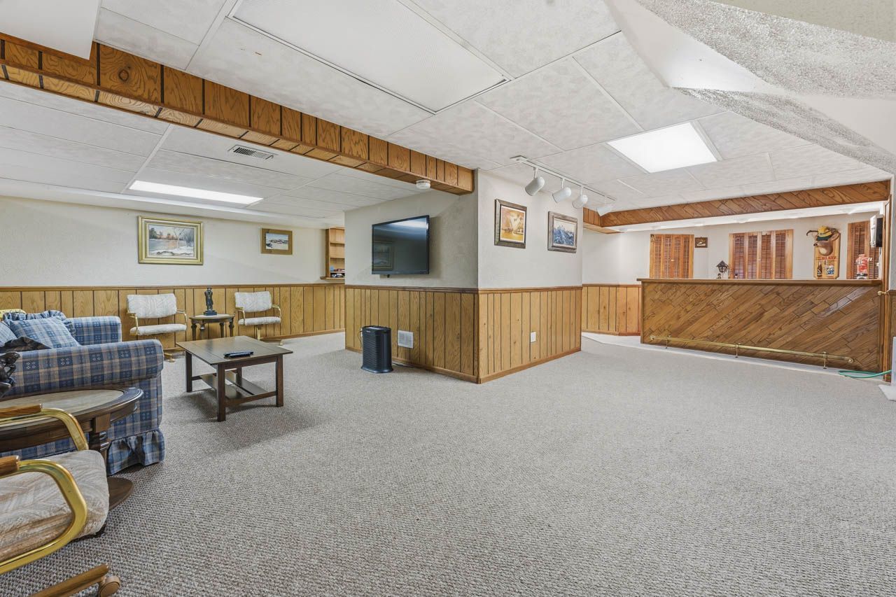 63 Country Club Drive, Prospect Heights, IL 60070