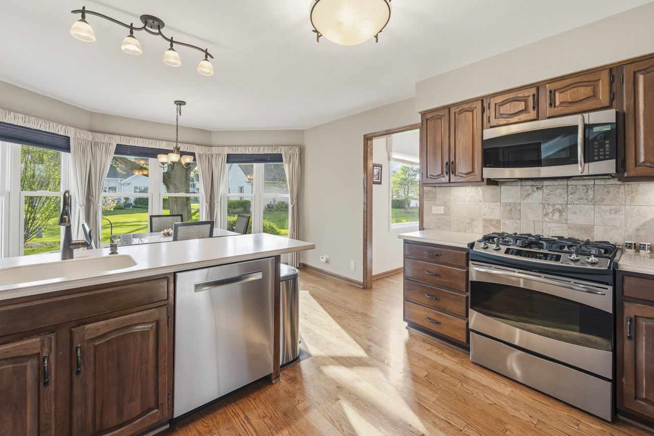 63 Country Club Drive, Prospect Heights, IL 60070