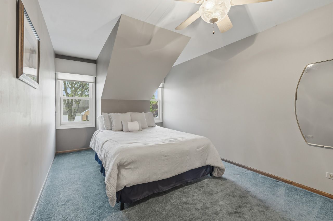 63 Country Club Drive, Prospect Heights, IL 60070