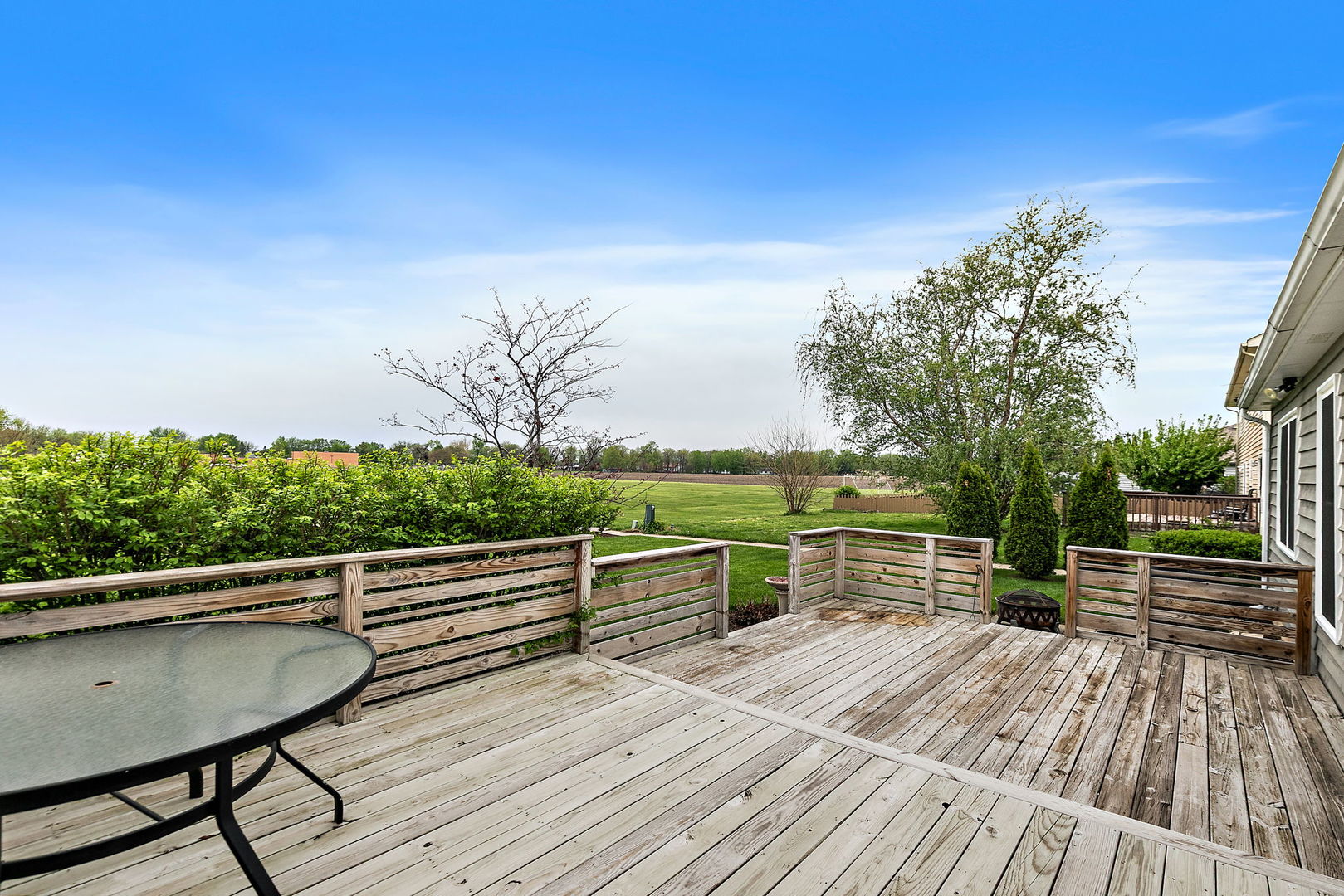 511 W Miller Avenue, Hinckley, IL 60520