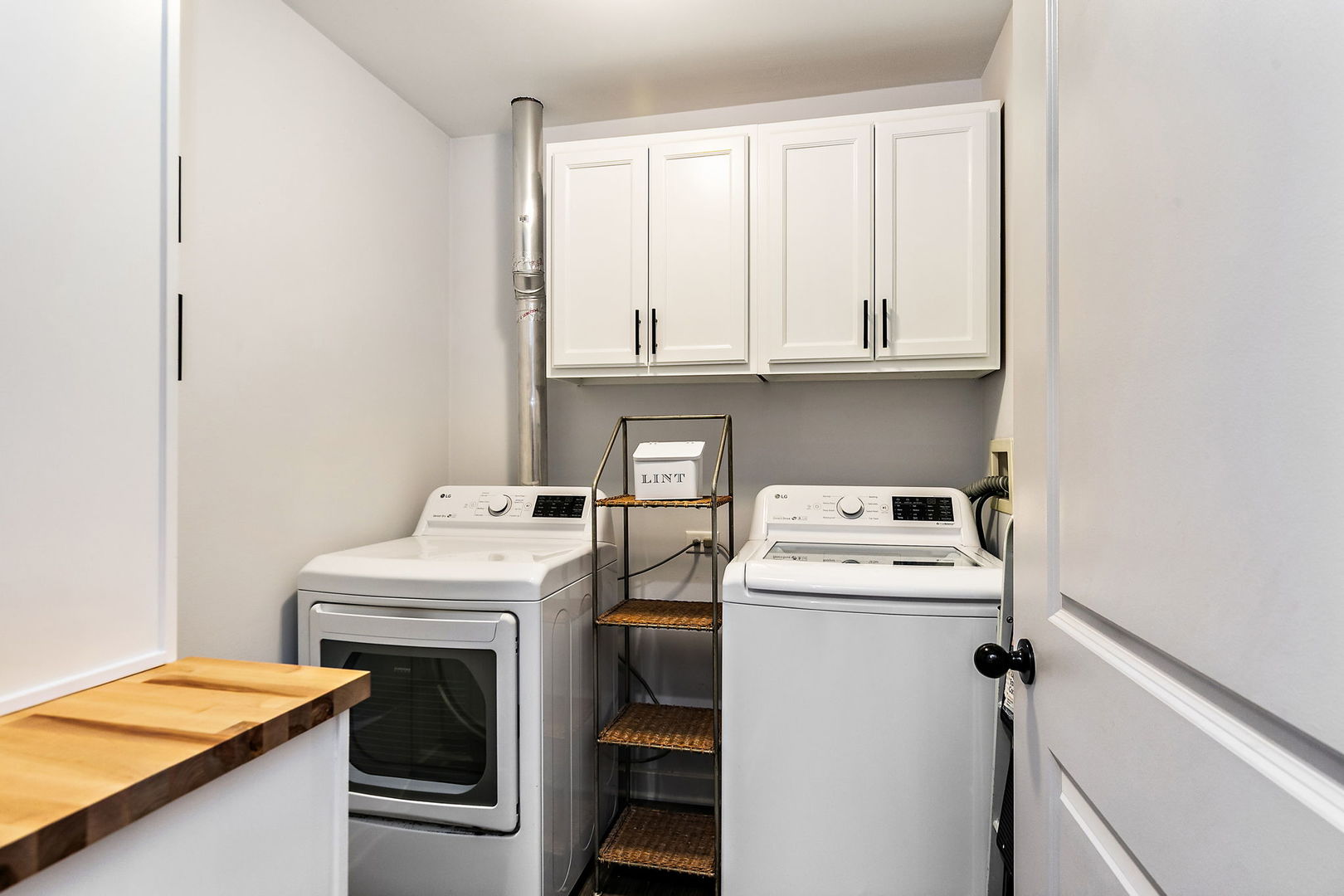 511 W Miller Avenue, Hinckley, IL 60520