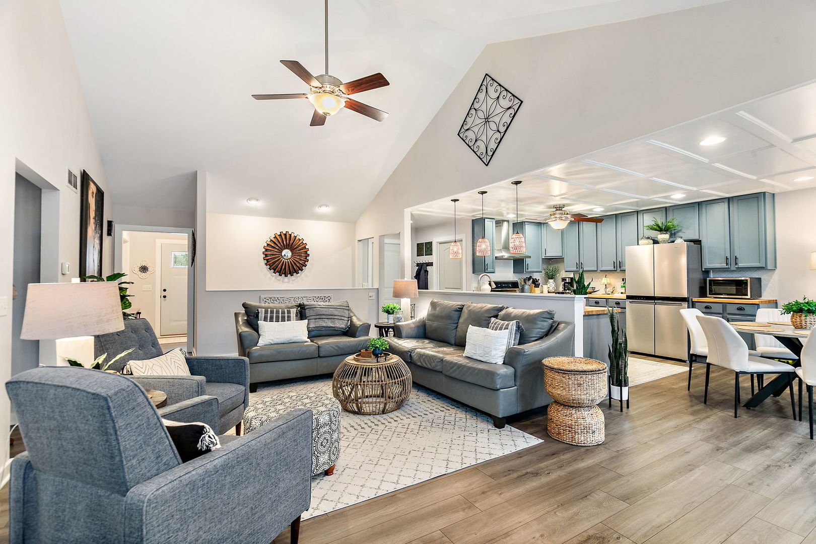 511 W Miller Avenue, Hinckley, IL 60520