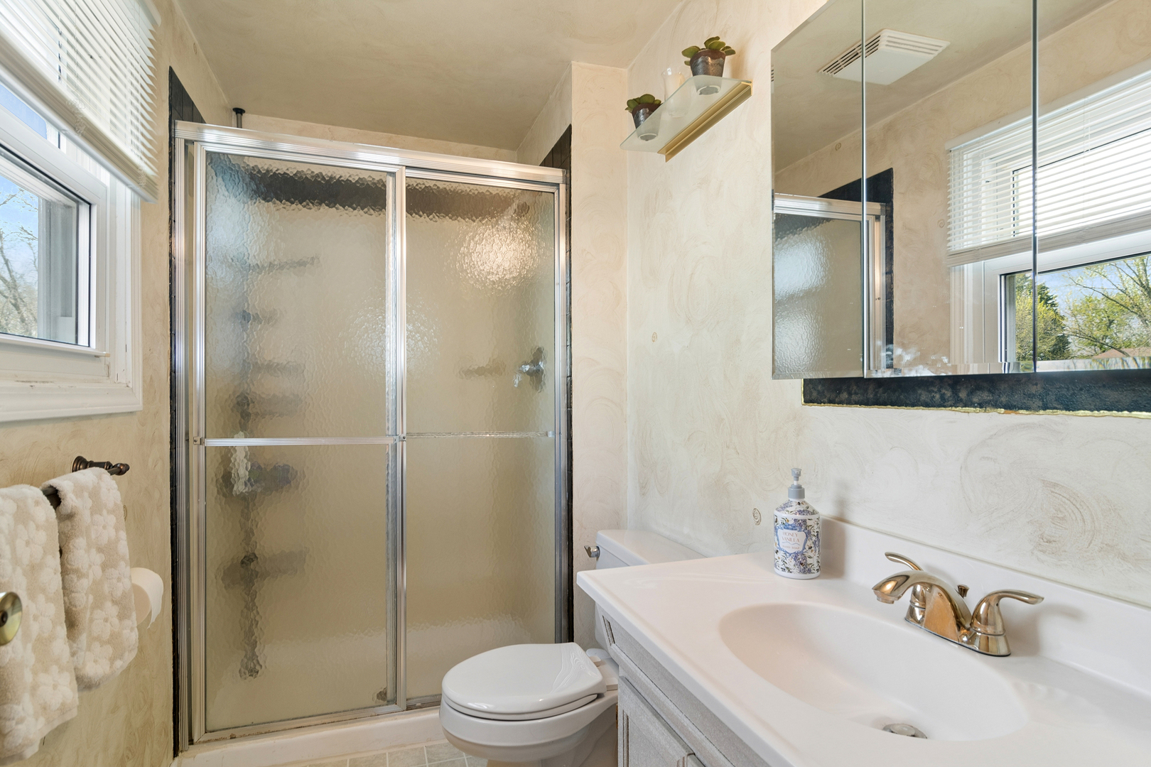 Arlington Heights, IL 60004