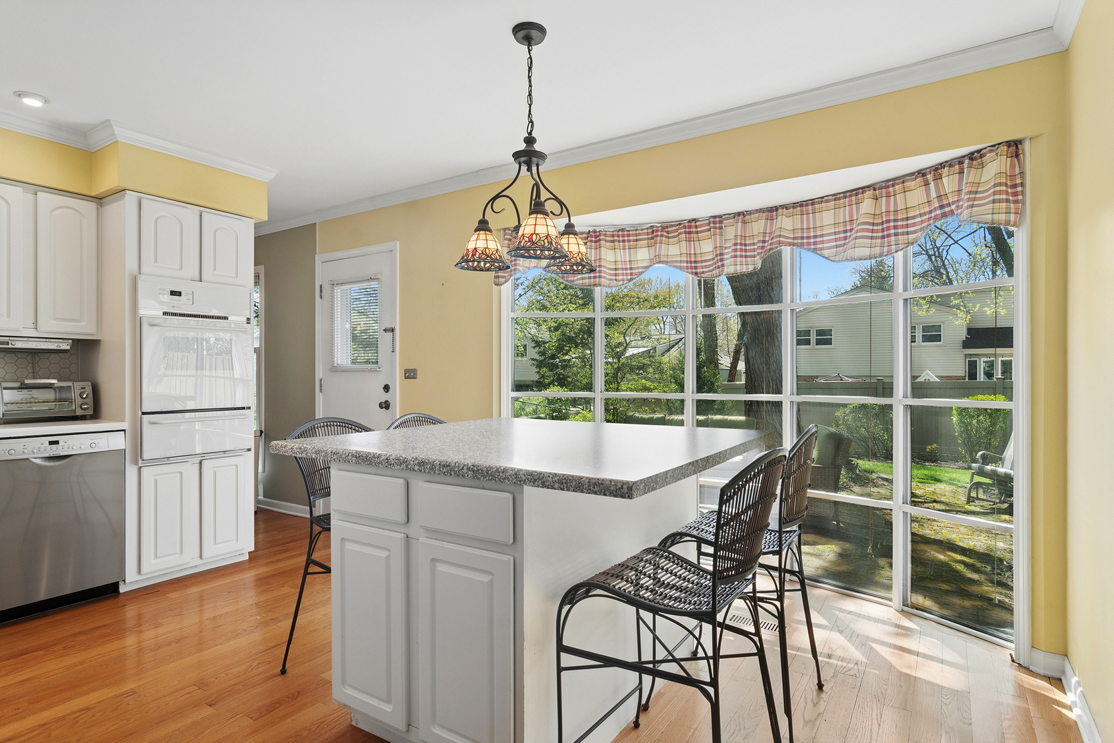 Arlington Heights, IL 60004