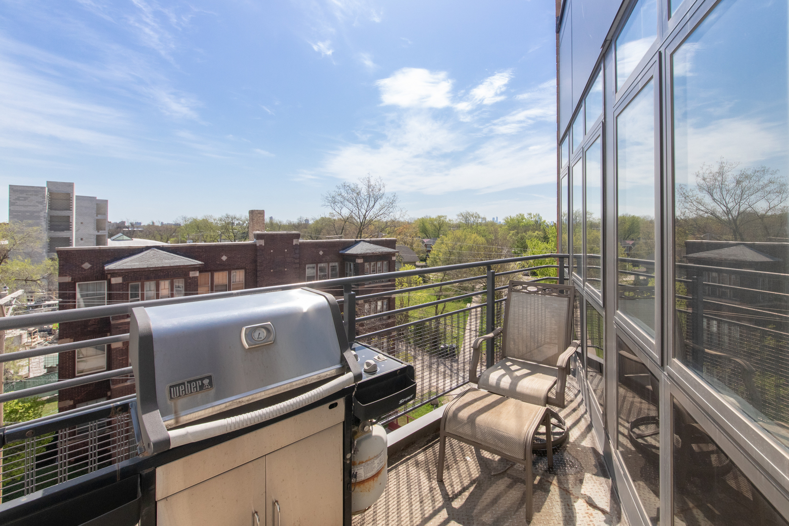 4770 N Manor Avenue #404, Chicago, IL 60625