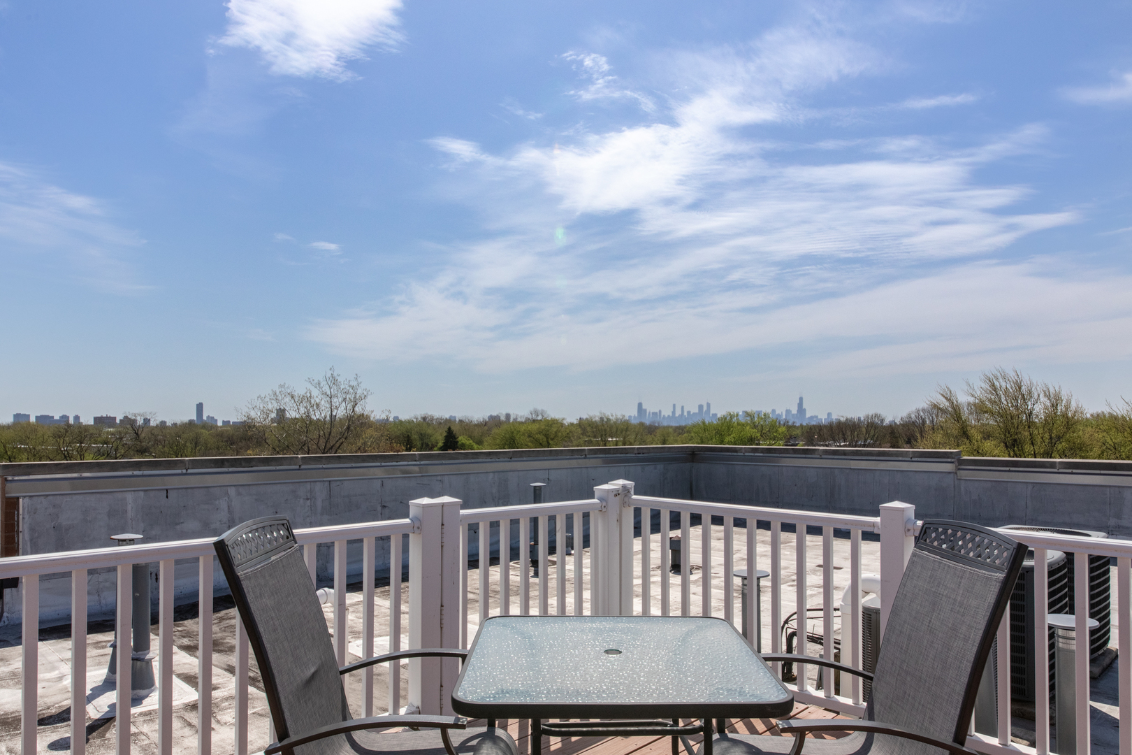 4770 N Manor Avenue #404, Chicago, IL 60625