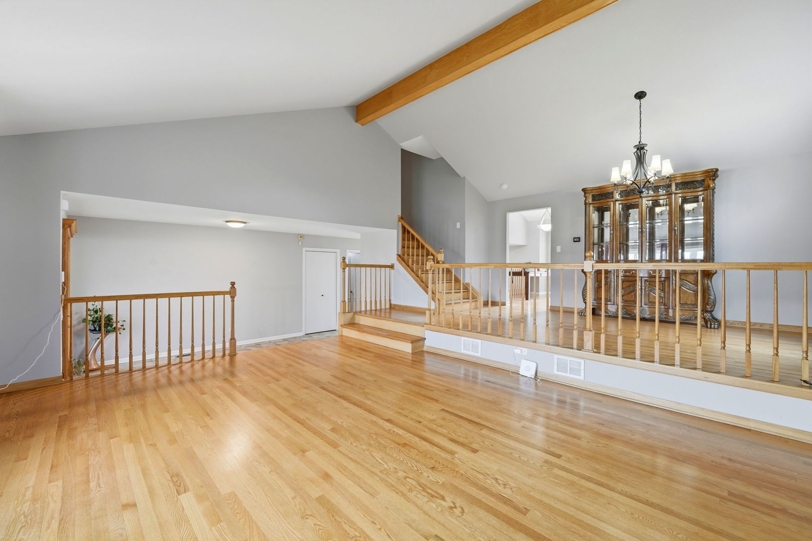 8920 Emerald Court, Hickory Hills, IL 60457