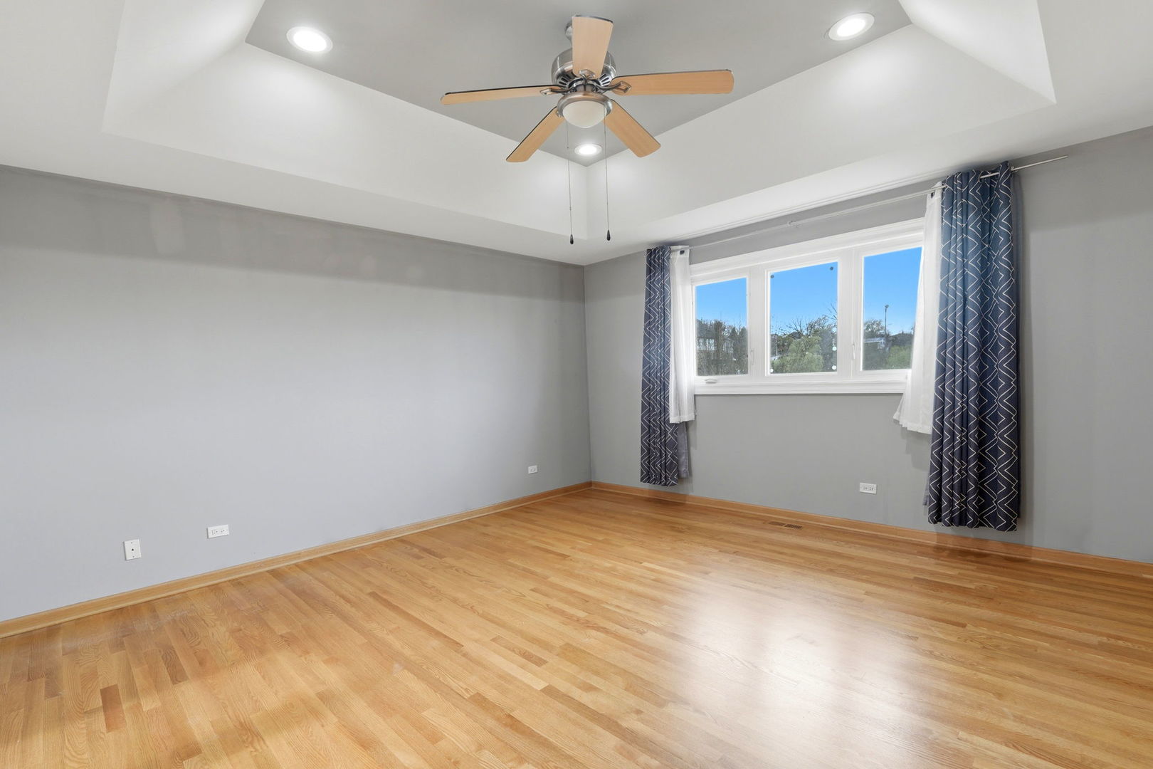 8920 Emerald Court, Hickory Hills, IL 60457