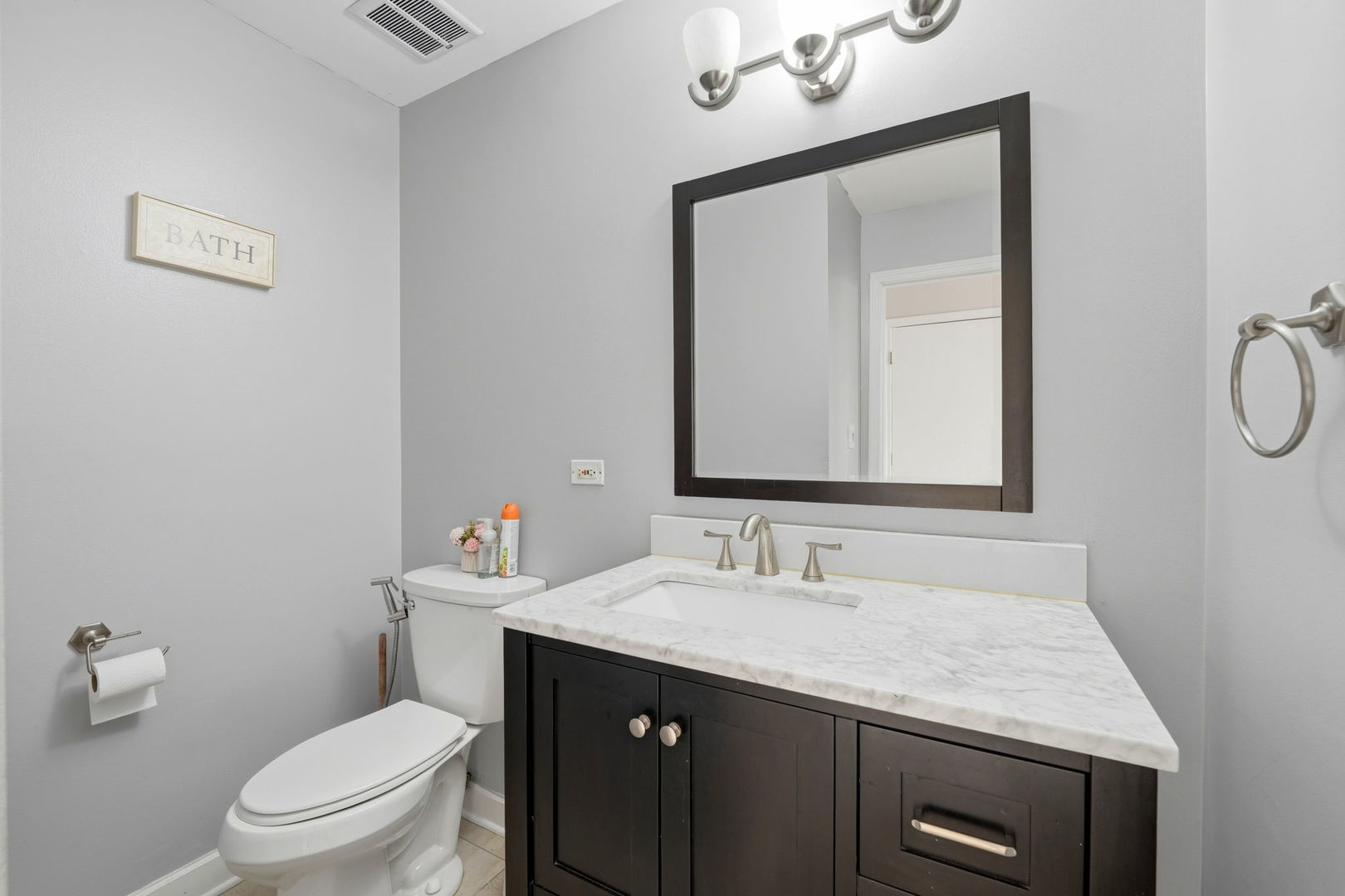 8920 Emerald Court, Hickory Hills, IL 60457