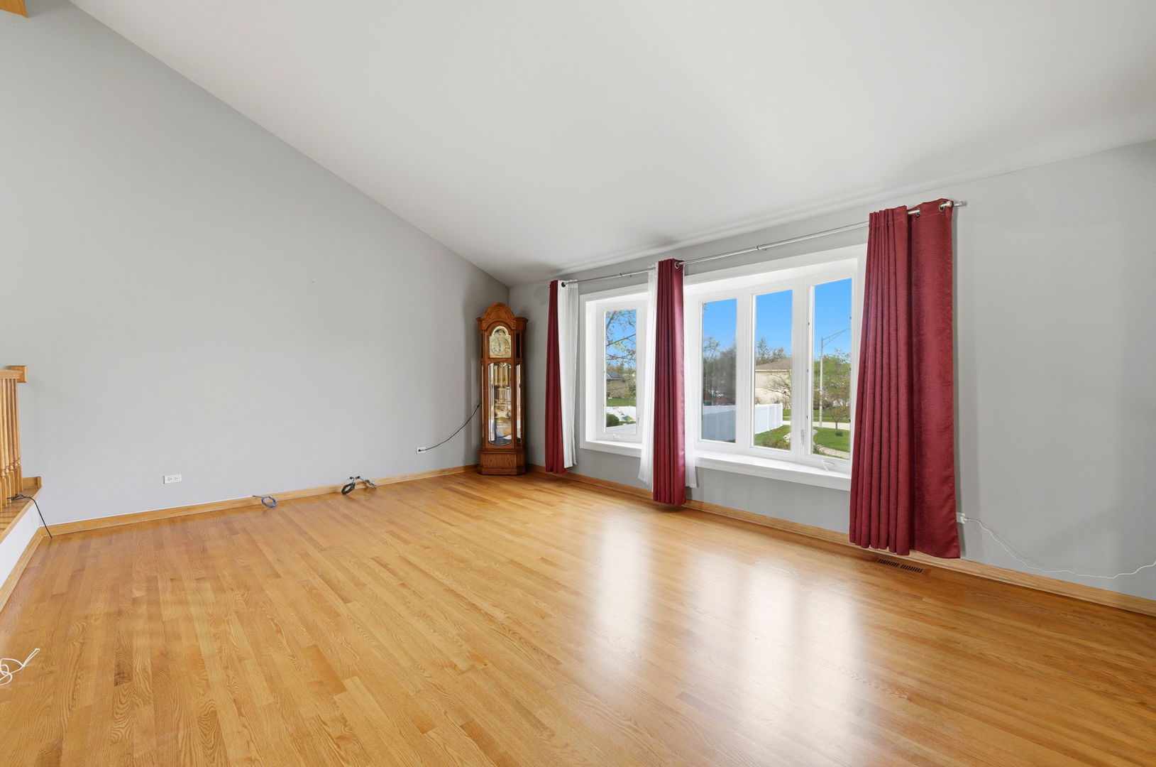 8920 Emerald Court, Hickory Hills, IL 60457