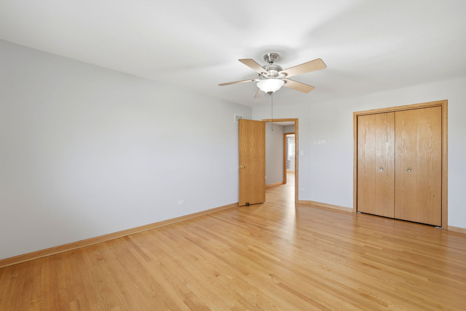 8920 Emerald Court, Hickory Hills, IL 60457