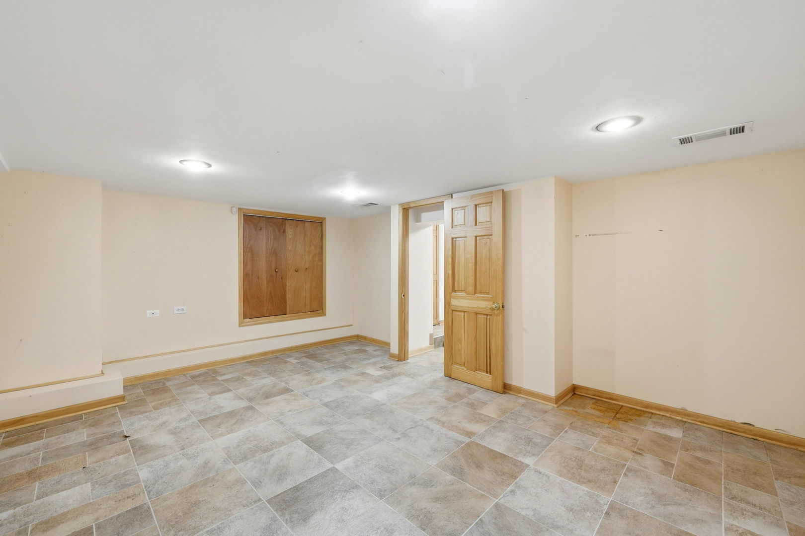 8920 Emerald Court, Hickory Hills, IL 60457