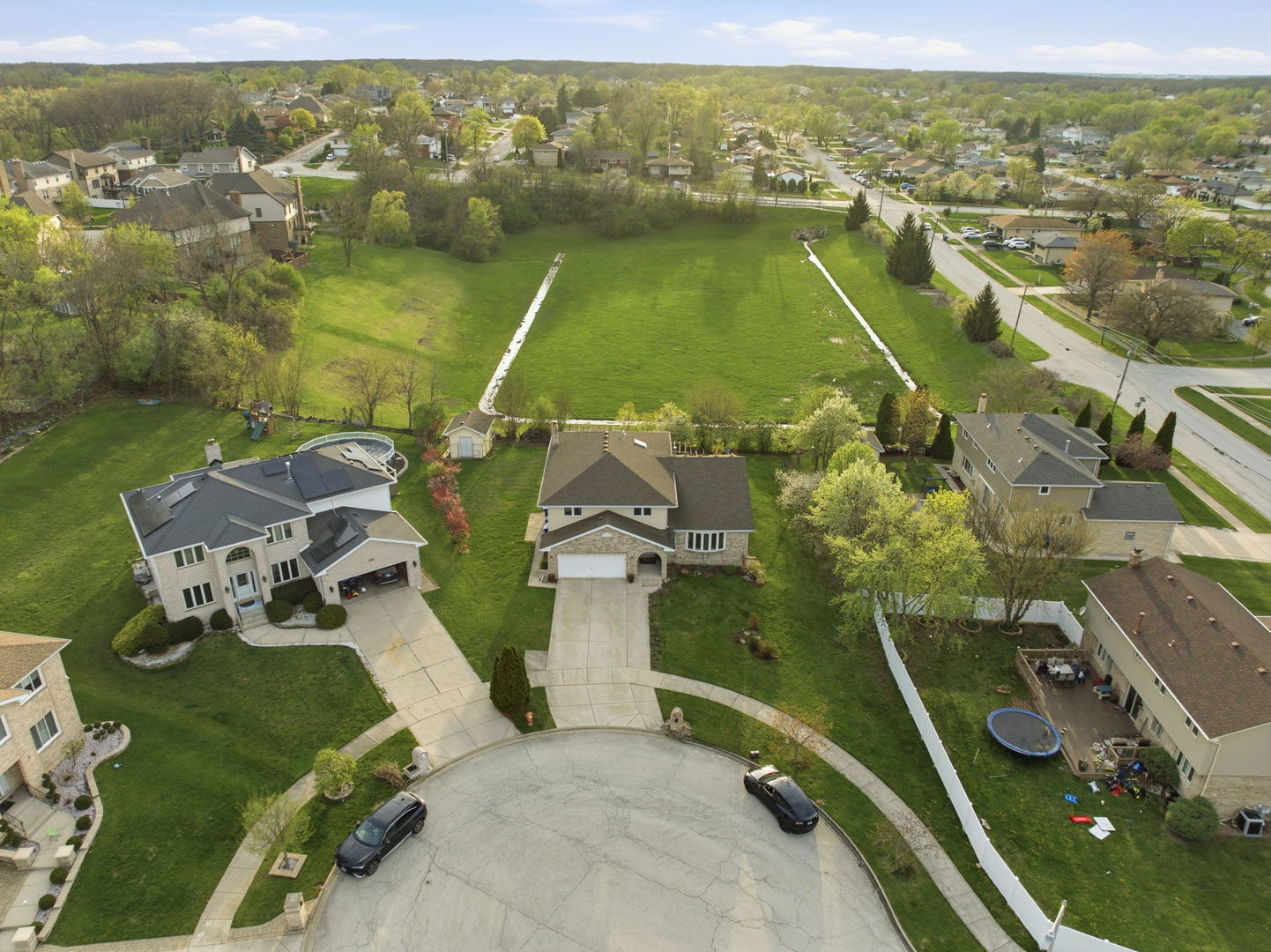 8920 Emerald Court, Hickory Hills, IL 60457