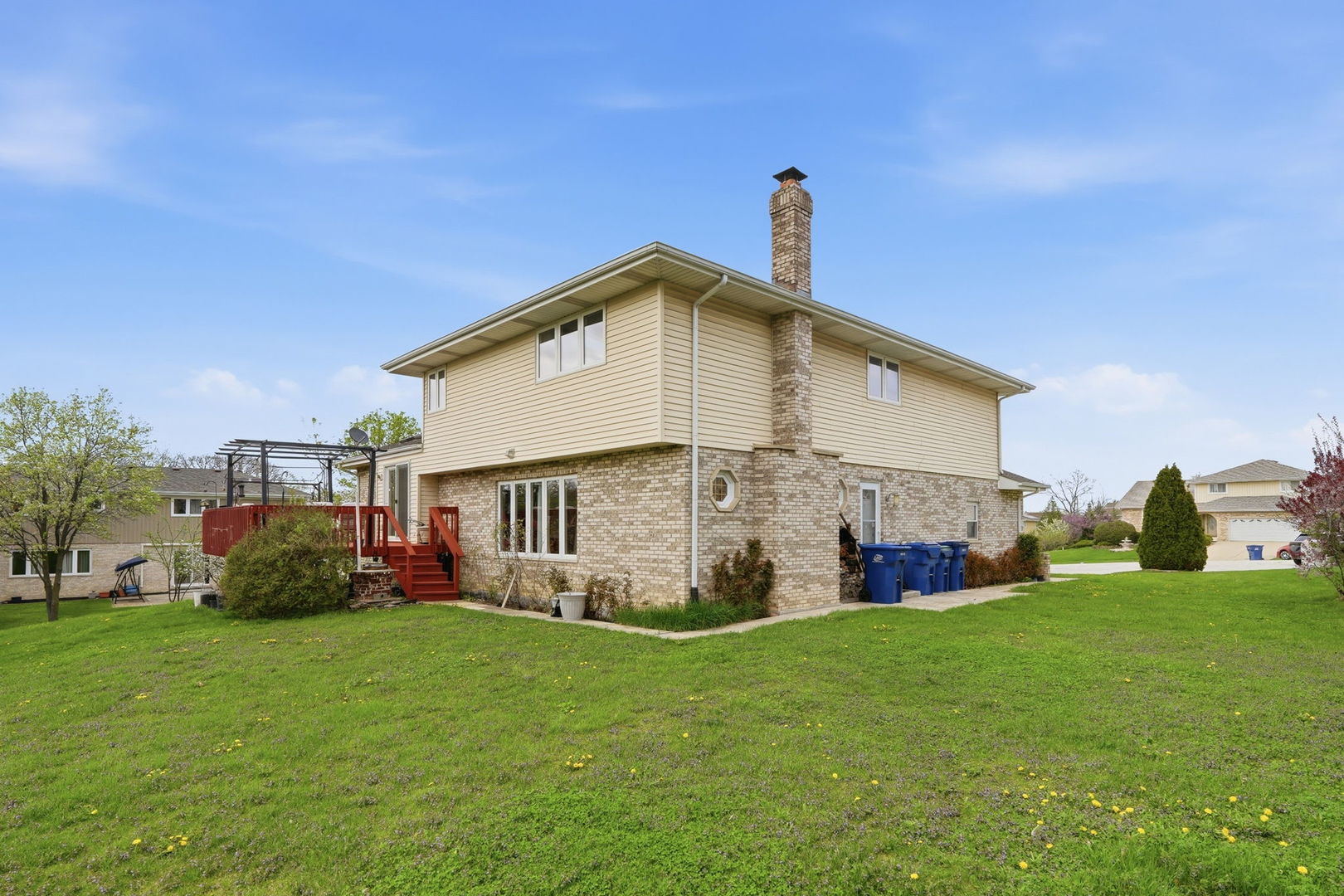 8920 Emerald Court, Hickory Hills, IL 60457