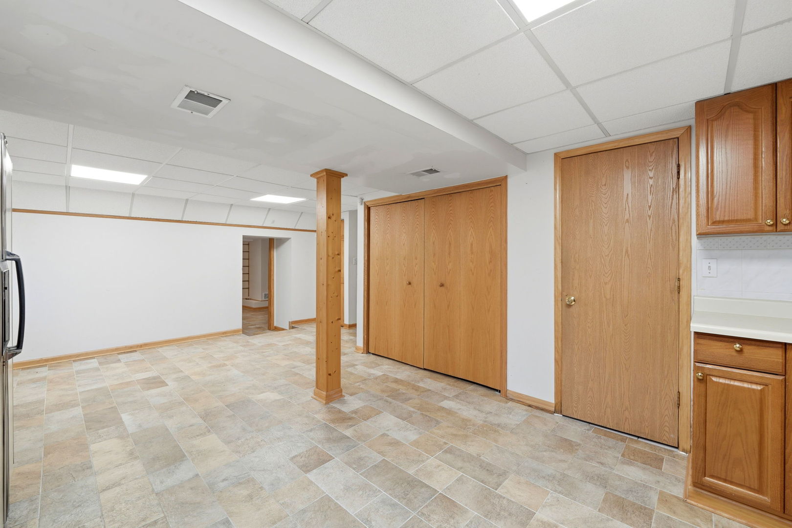 8920 Emerald Court, Hickory Hills, IL 60457