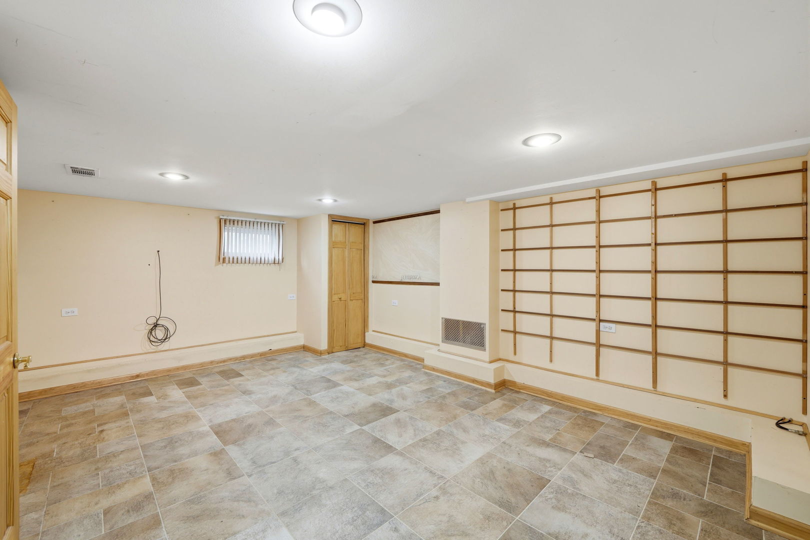 8920 Emerald Court, Hickory Hills, IL 60457