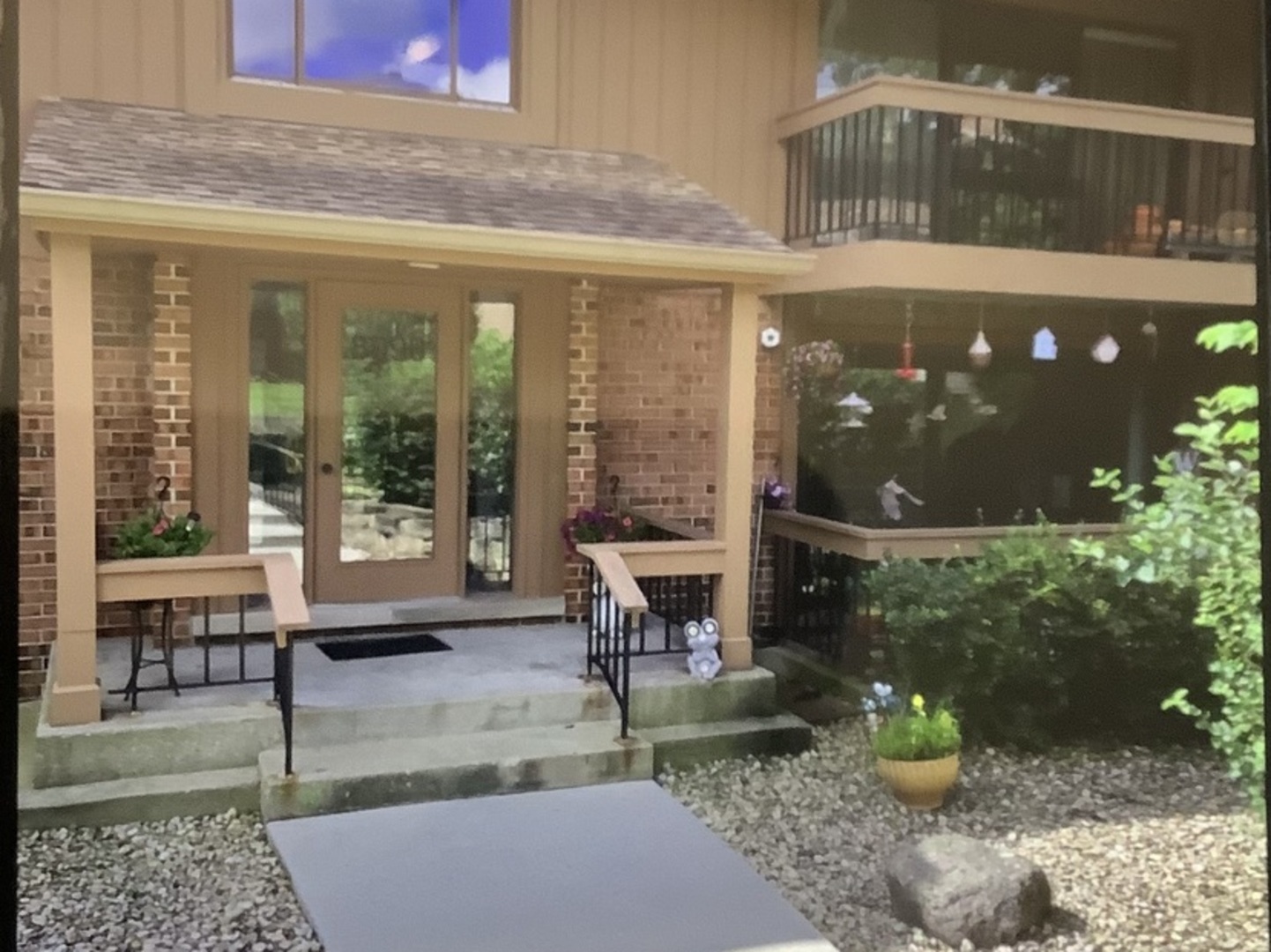 8090 Garfield Avenue #3-1, Burr Ridge, IL 60527