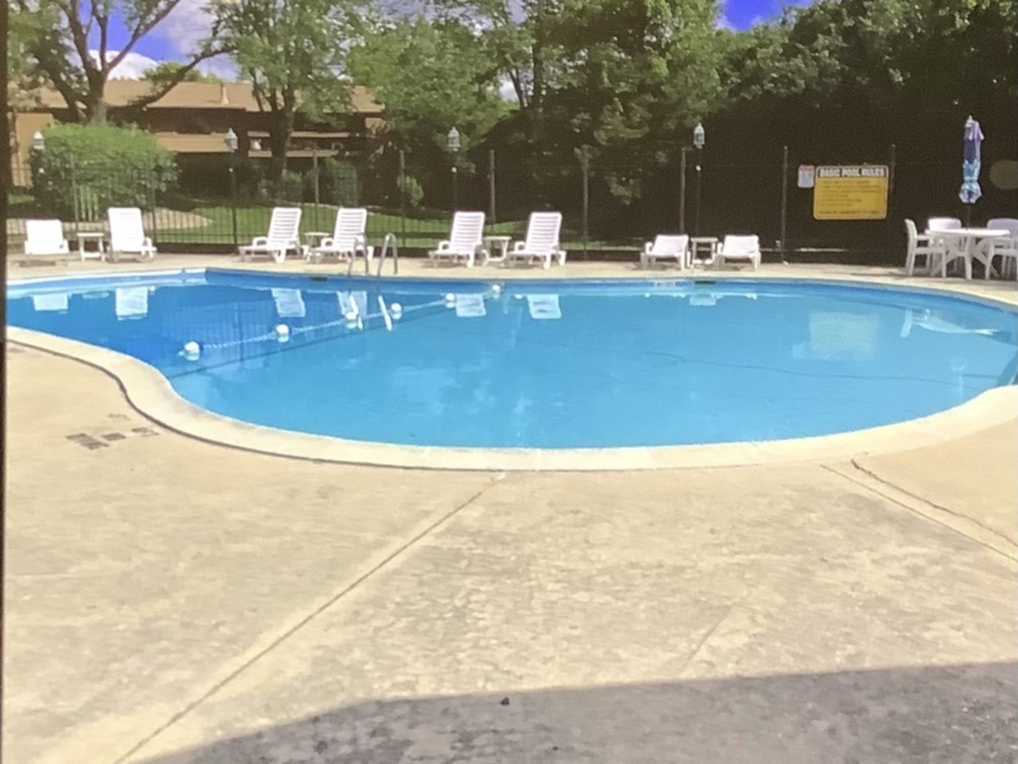 8090 Garfield Avenue #3-1, Burr Ridge, IL 60527