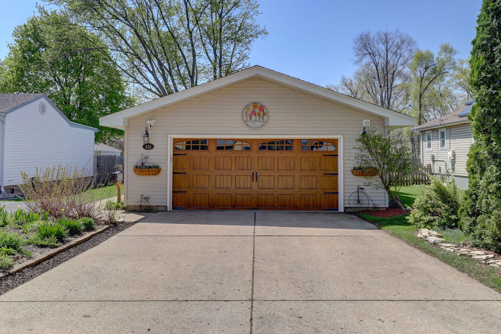 445 Golf Road, Crystal Lake, IL 60014