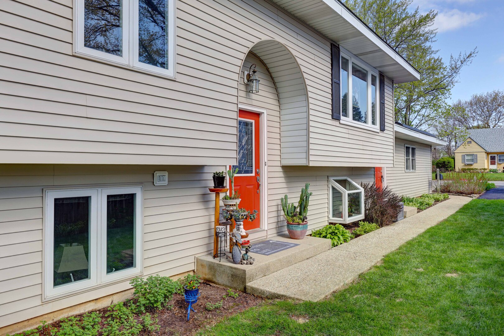 445 Golf Road, Crystal Lake, IL 60014