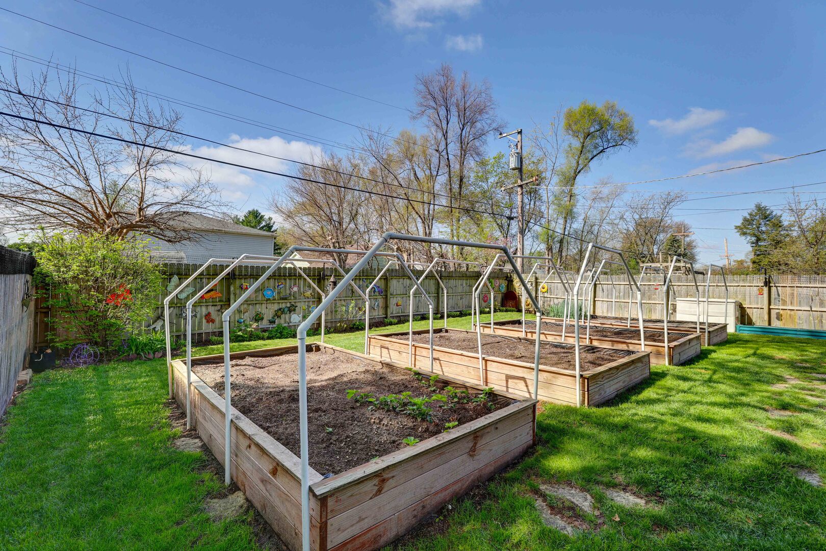 445 Golf Road, Crystal Lake, IL 60014