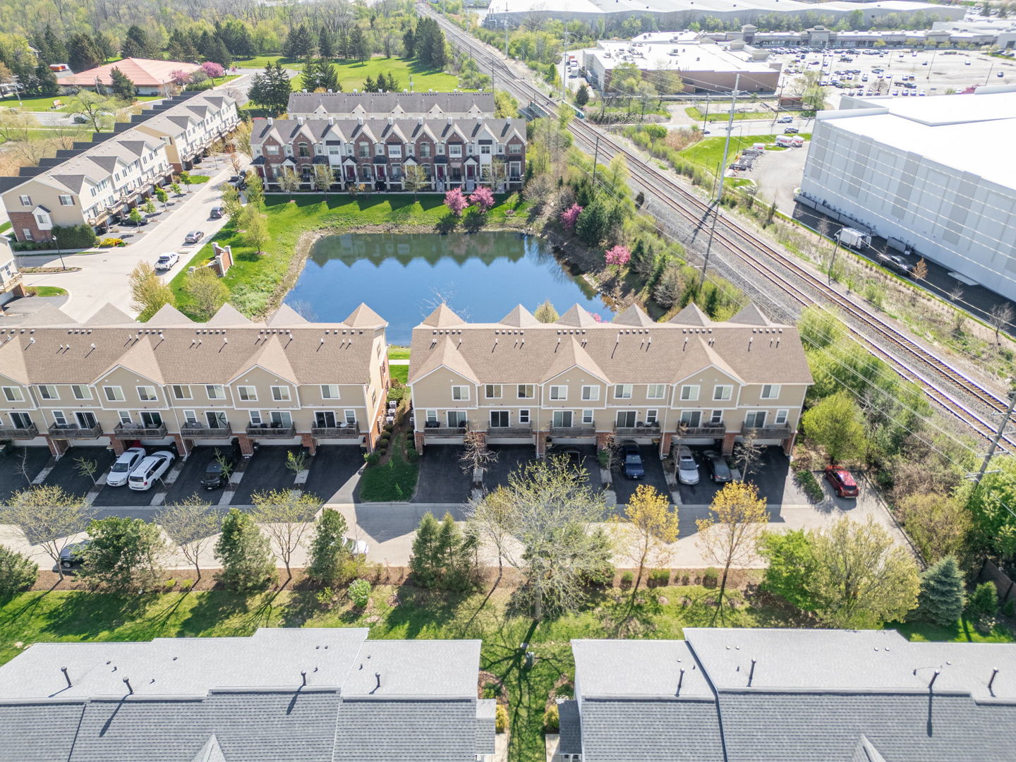 1452 Lakeridge Court, Mundelein, IL 60060