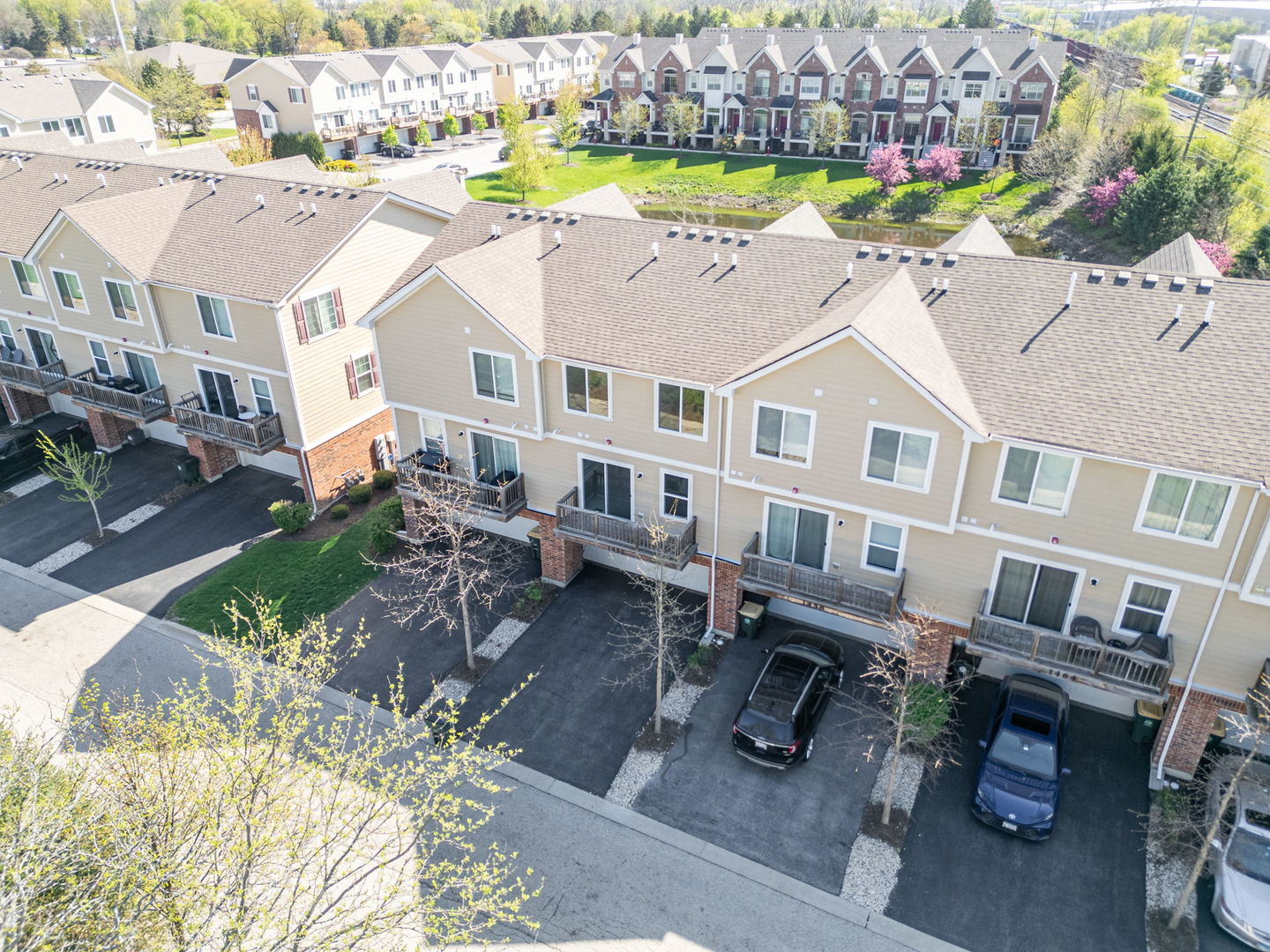 1452 Lakeridge Court, Mundelein, IL 60060