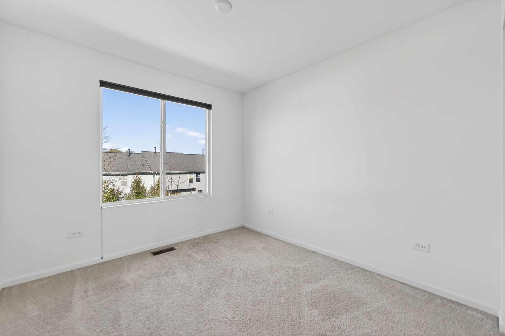 1452 Lakeridge Court, Mundelein, IL 60060