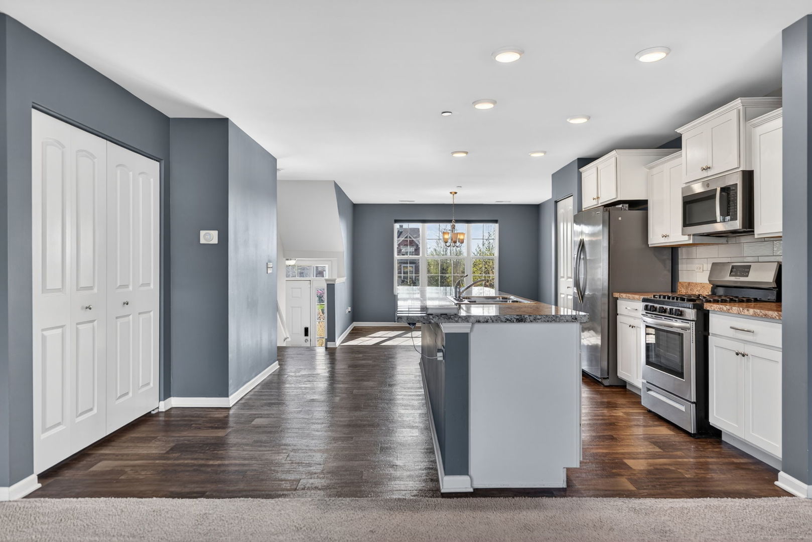 1452 Lakeridge Court, Mundelein, IL 60060