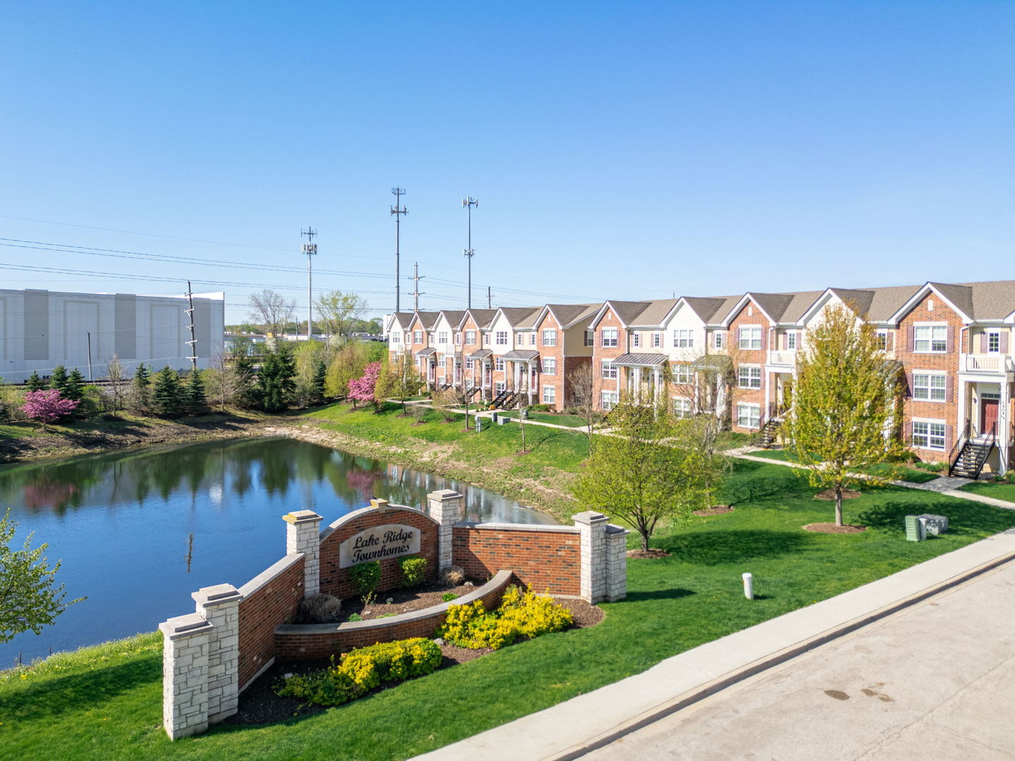 1452 Lakeridge Court, Mundelein, IL 60060