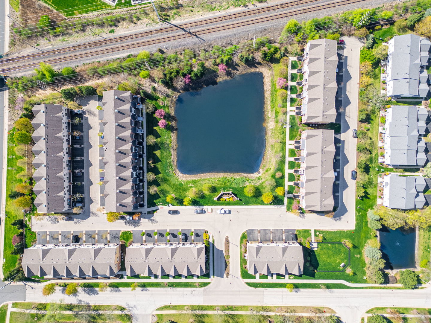 1452 Lakeridge Court, Mundelein, IL 60060