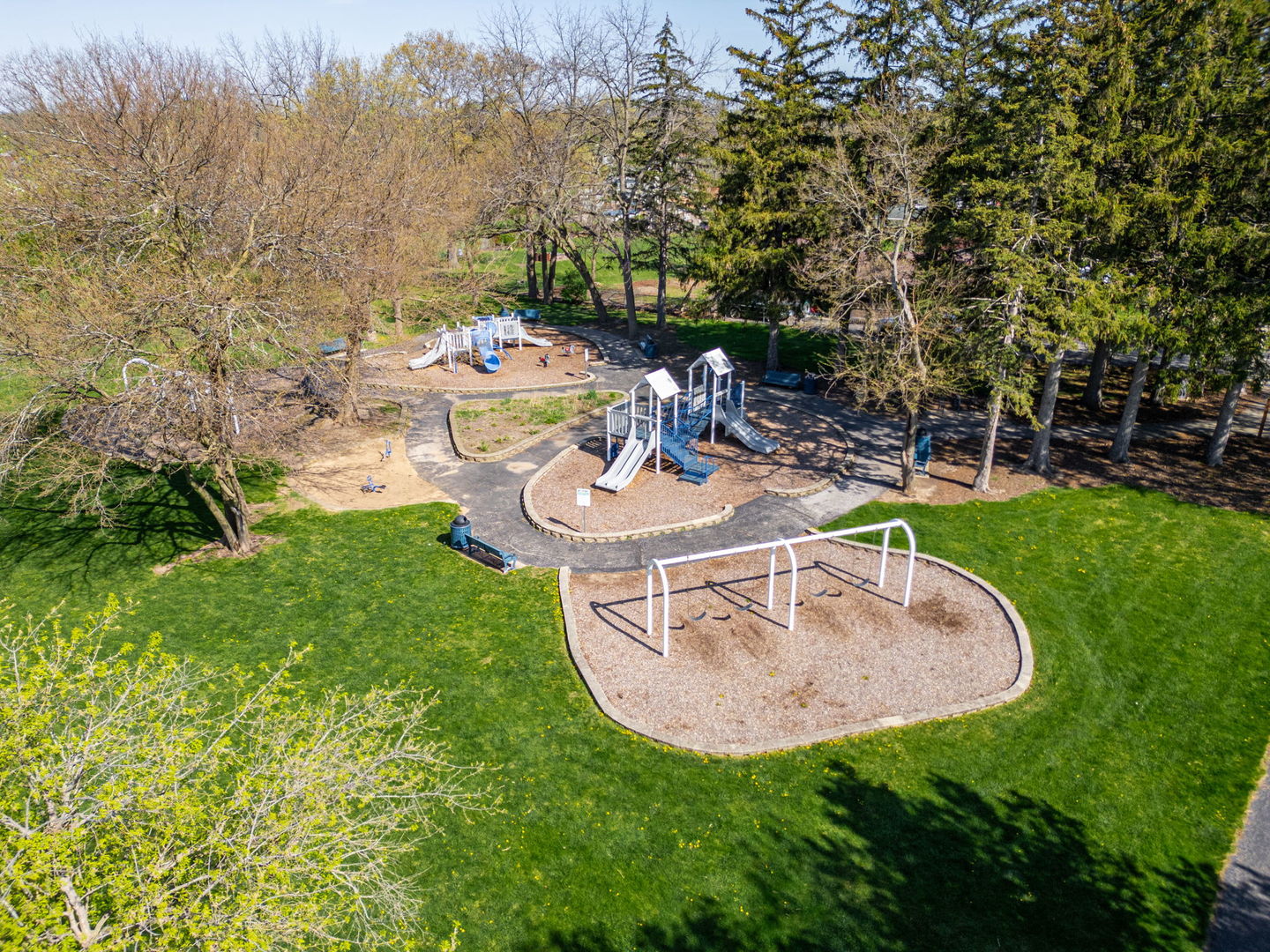 1452 Lakeridge Court, Mundelein, IL 60060