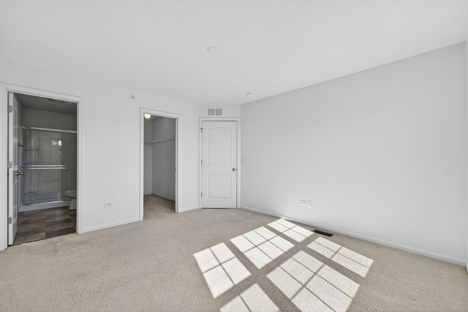 1452 Lakeridge Court, Mundelein, IL 60060