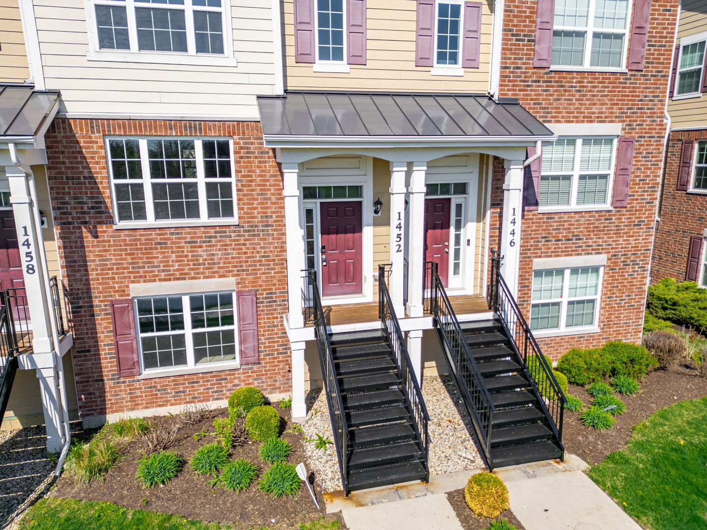 1452 Lakeridge Court, Mundelein, IL 60060