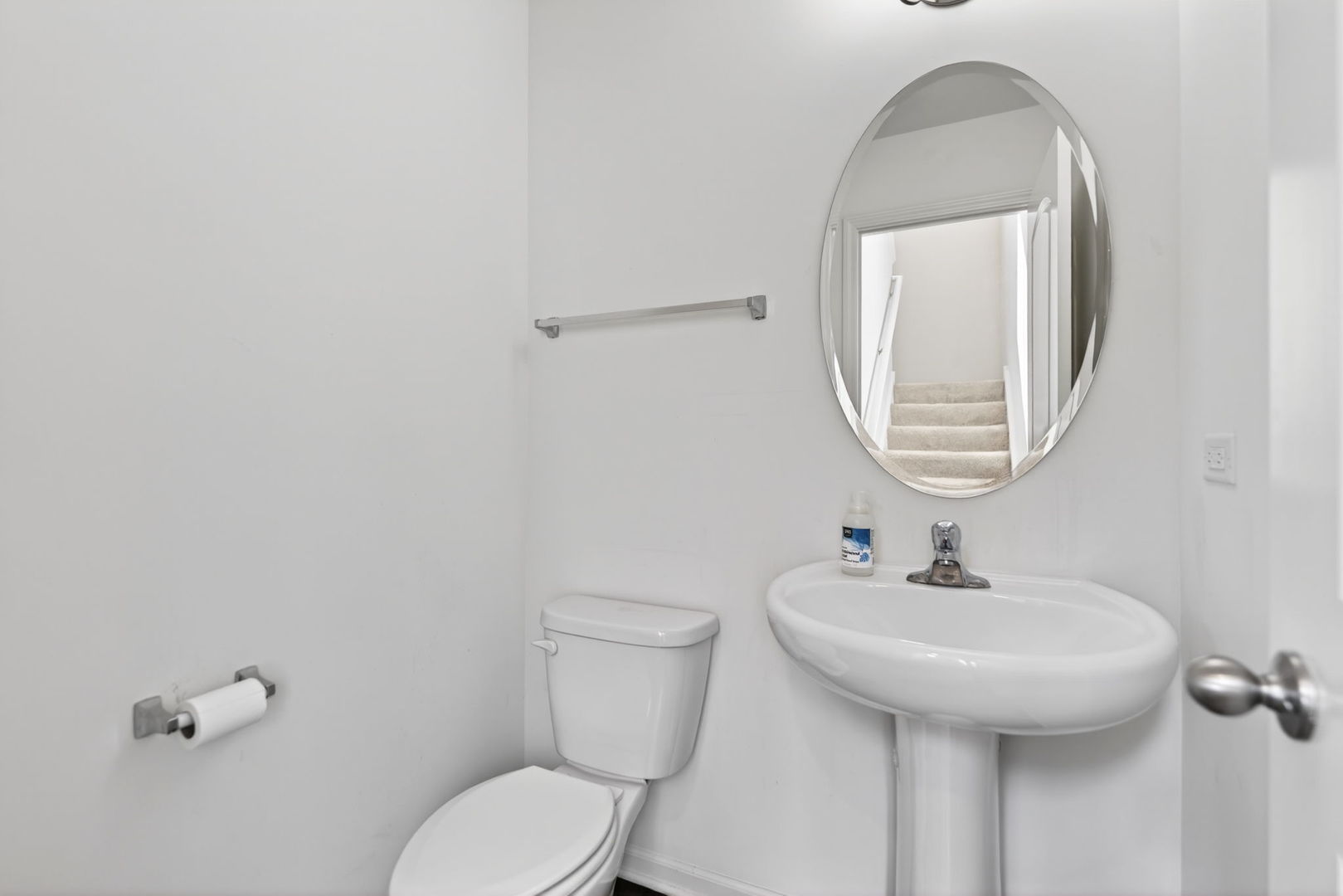 1452 Lakeridge Court, Mundelein, IL 60060