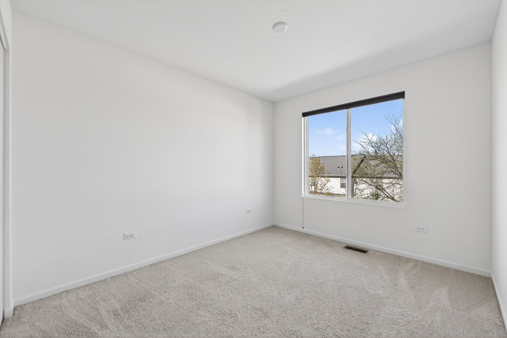 1452 Lakeridge Court, Mundelein, IL 60060