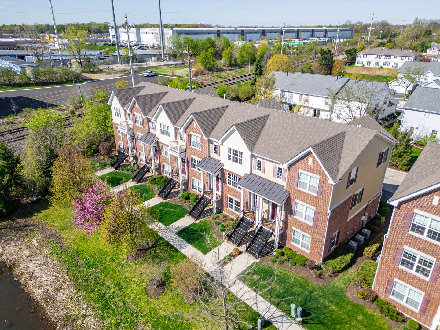 1452 Lakeridge Court, Mundelein, IL 60060