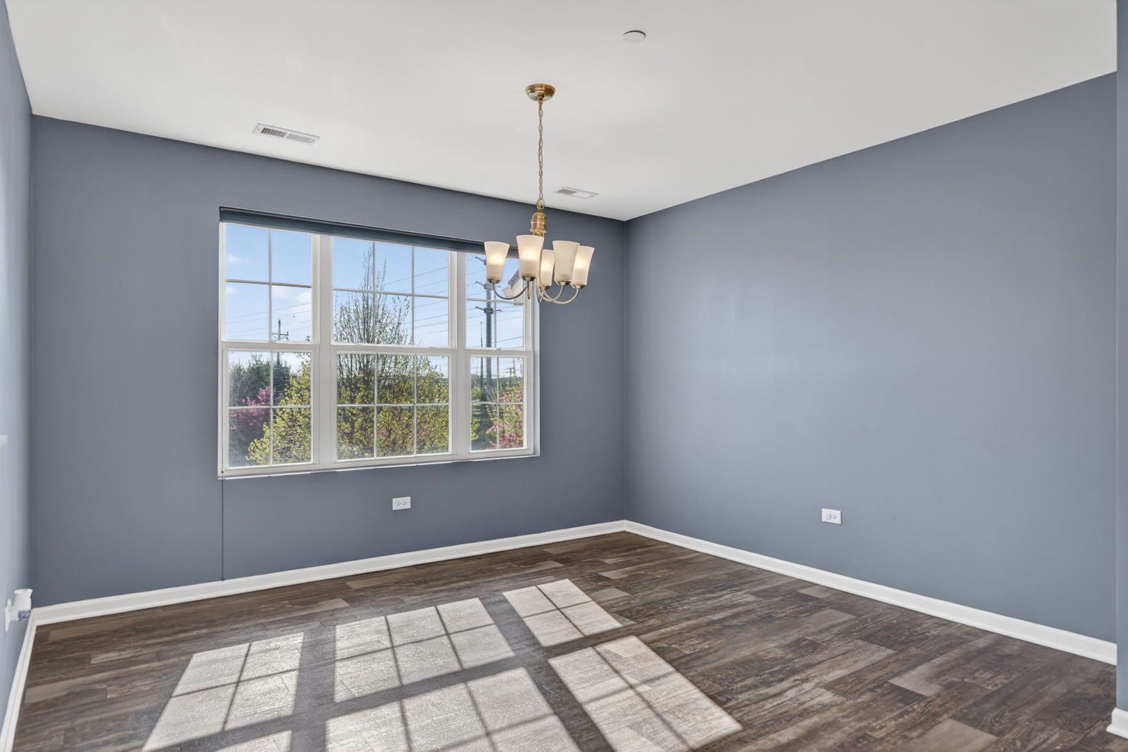 1452 Lakeridge Court, Mundelein, IL 60060